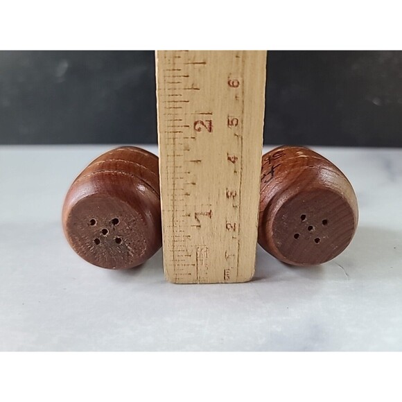 Vintage Wooden Barrel Shaped Salt And Pepper Shakers Souvenir From St. Paul... - Picture 9 of 10
